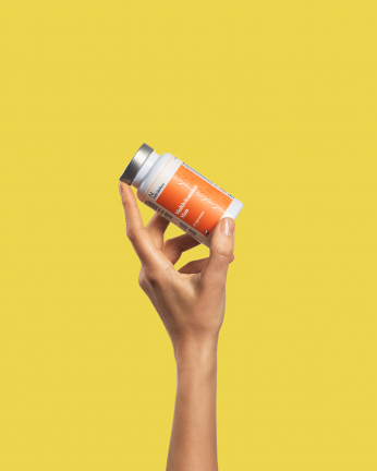 Multivitamine man hand