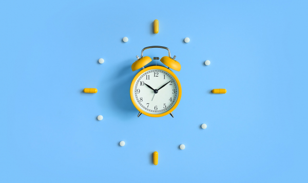 wanneer-supplementen-innemen-inname-moment-vitamine-C-D-B12-zink-ijzer